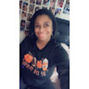 Meet your Posher, Loriene constance